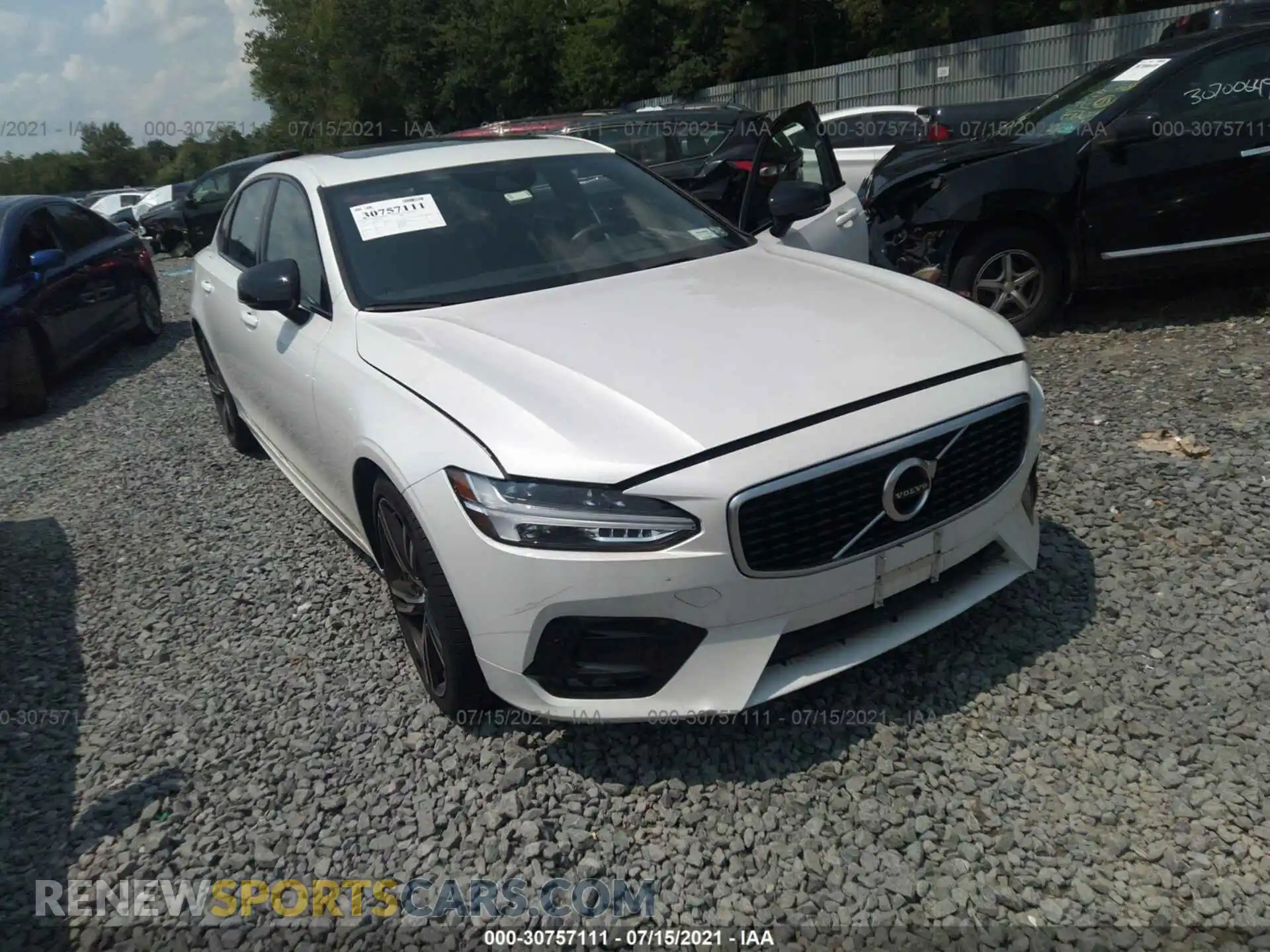 1 Фотография поврежденного автомобиля LVYA22MT1LP169396 VOLVO S90 2020