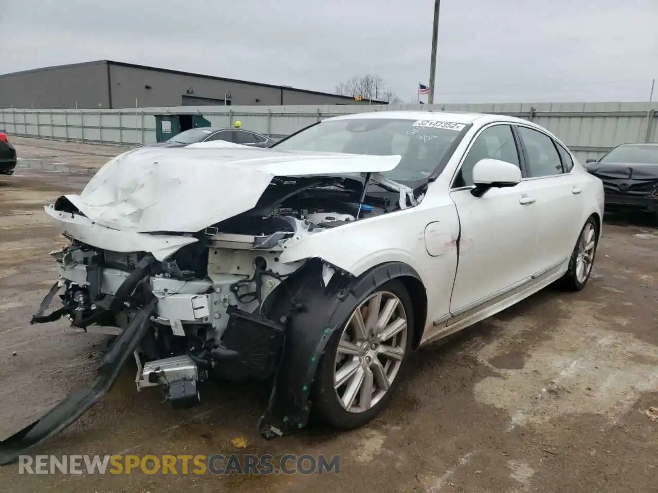 2 Photograph of a damaged car LVYBR0AL6LP175011 VOLVO S90 2020