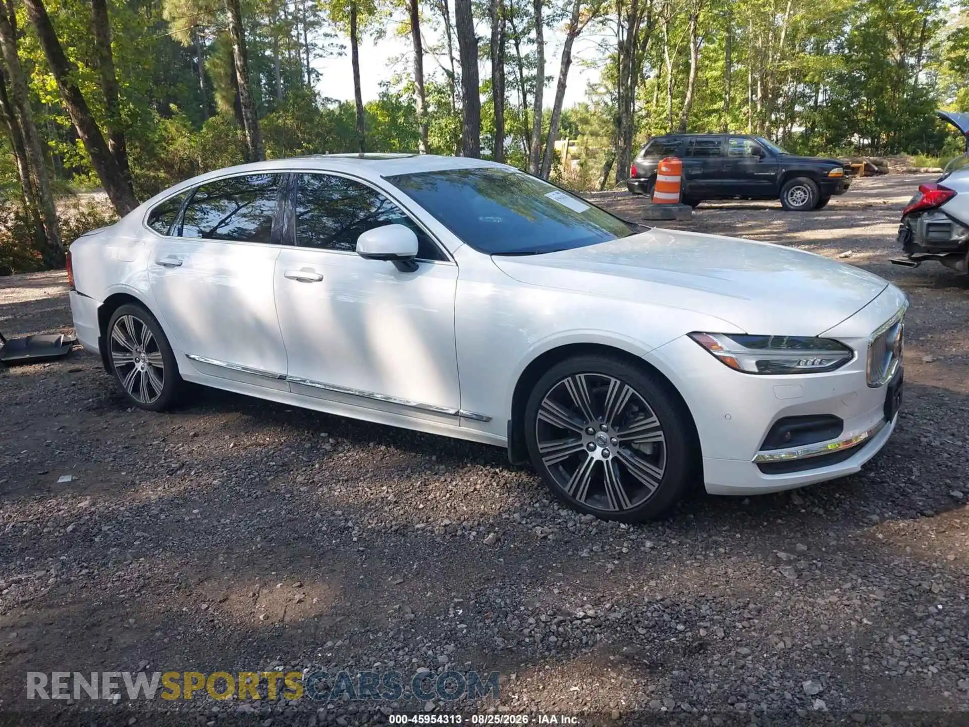 1 Photograph of a damaged car LVY062ML7NP264886 VOLVO S90 2022