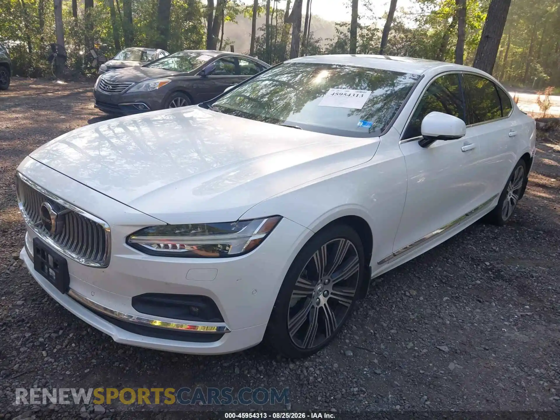 2 Photograph of a damaged car LVY062ML7NP264886 VOLVO S90 2022