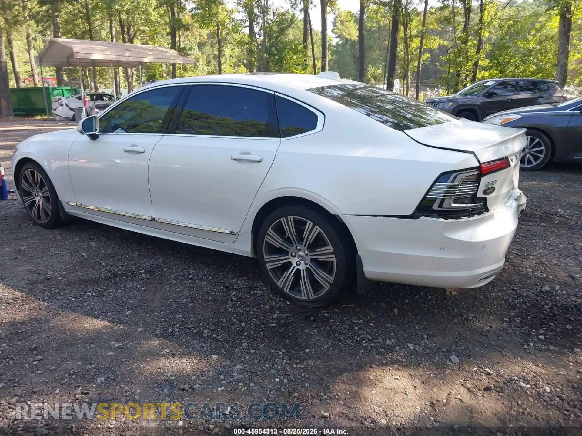 3 Photograph of a damaged car LVY062ML7NP264886 VOLVO S90 2022