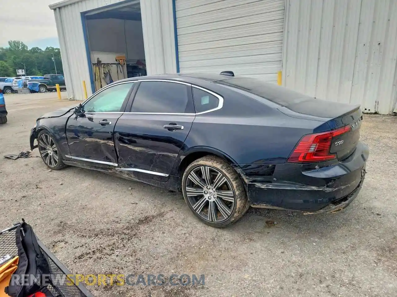 2 Photograph of a damaged car LVY062ML8NP269062 VOLVO S90 2022
