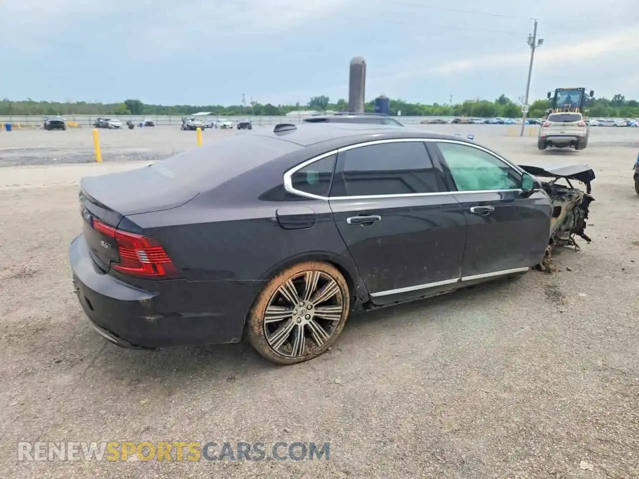 3 Photograph of a damaged car LVY062ML8NP269062 VOLVO S90 2022