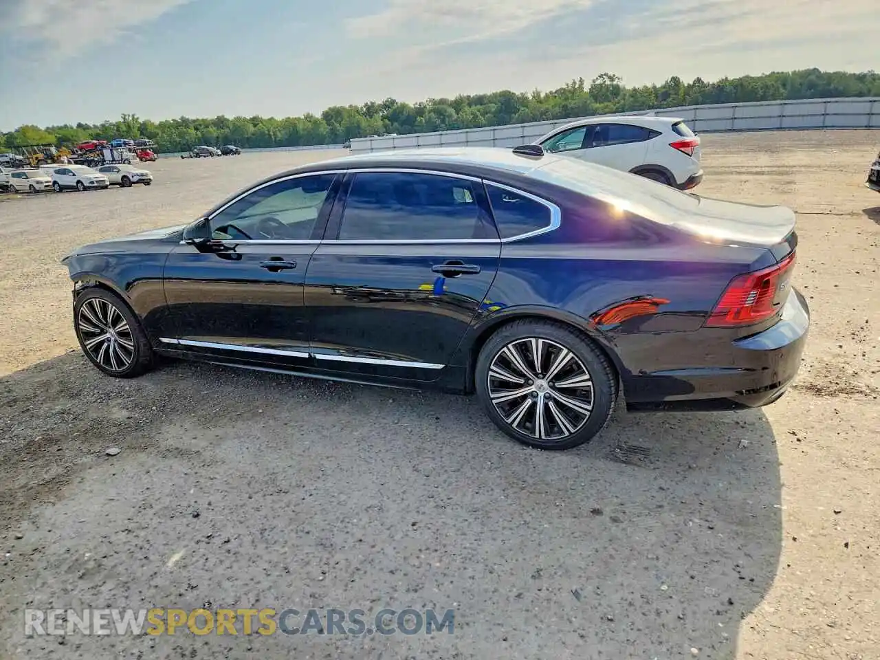 2 Photograph of a damaged car LVY062MN3PP348935 VOLVO S90 2023
