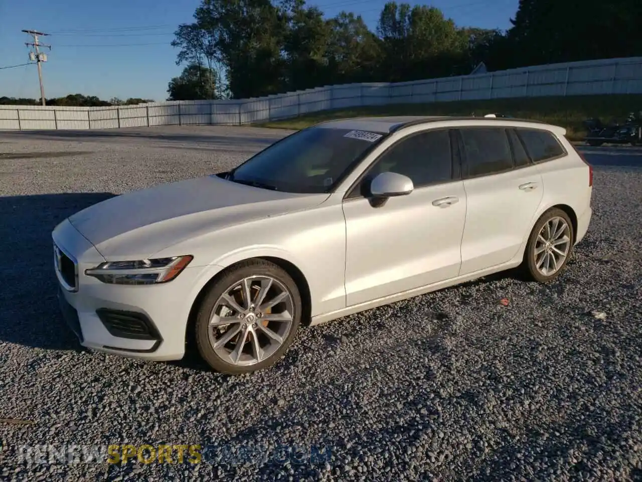 1 Photograph of a damaged car YV1102EK7L2375882 VOLVO V60 2020