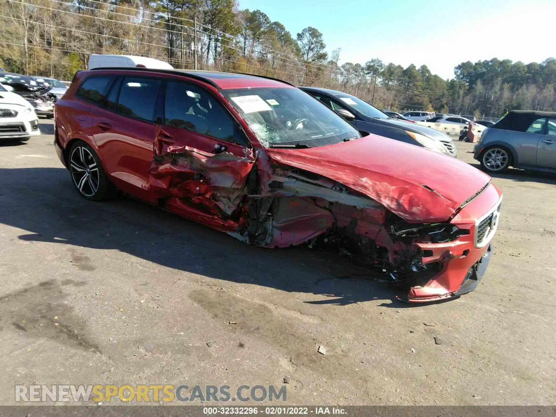 1 Photograph of a damaged car YV1102EM0L2356625 VOLVO V60 2020