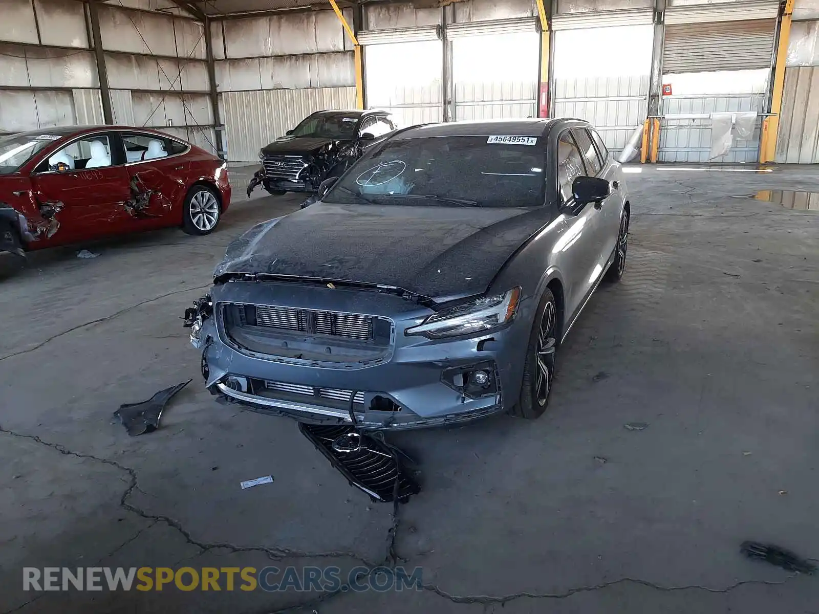 2 Photograph of a damaged car YV1102EM5L2351355 VOLVO V60 2020