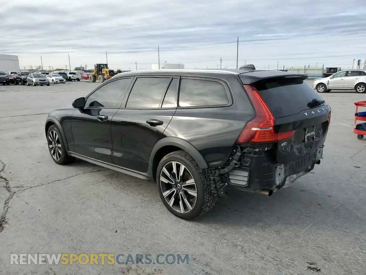 2 Photograph of a damaged car YV4102WK1L1046909 VOLVO V60 2020