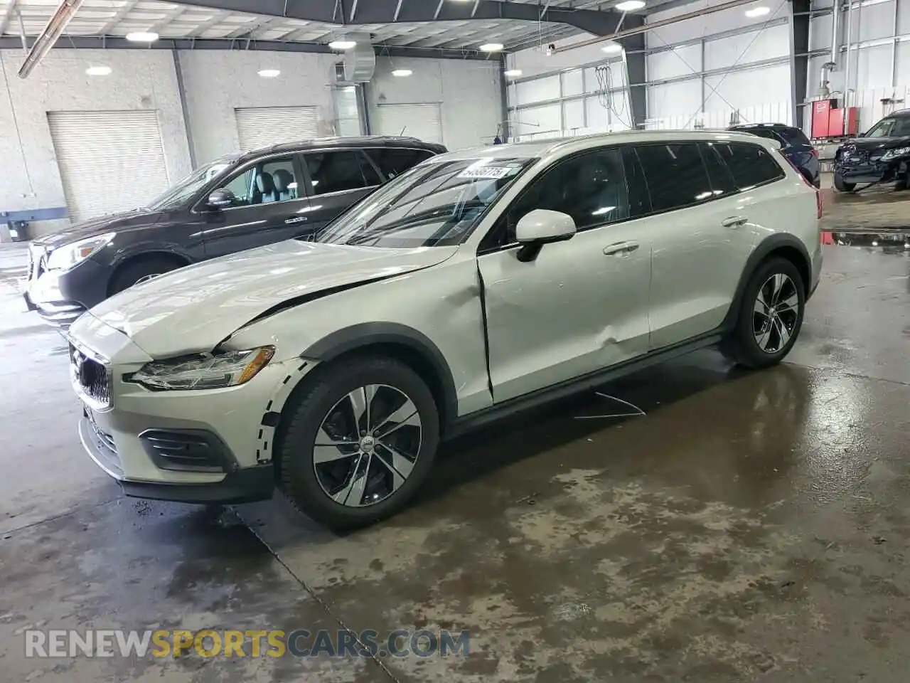 1 Photograph of a damaged car YV4102WK3L1037371 VOLVO V60 2020