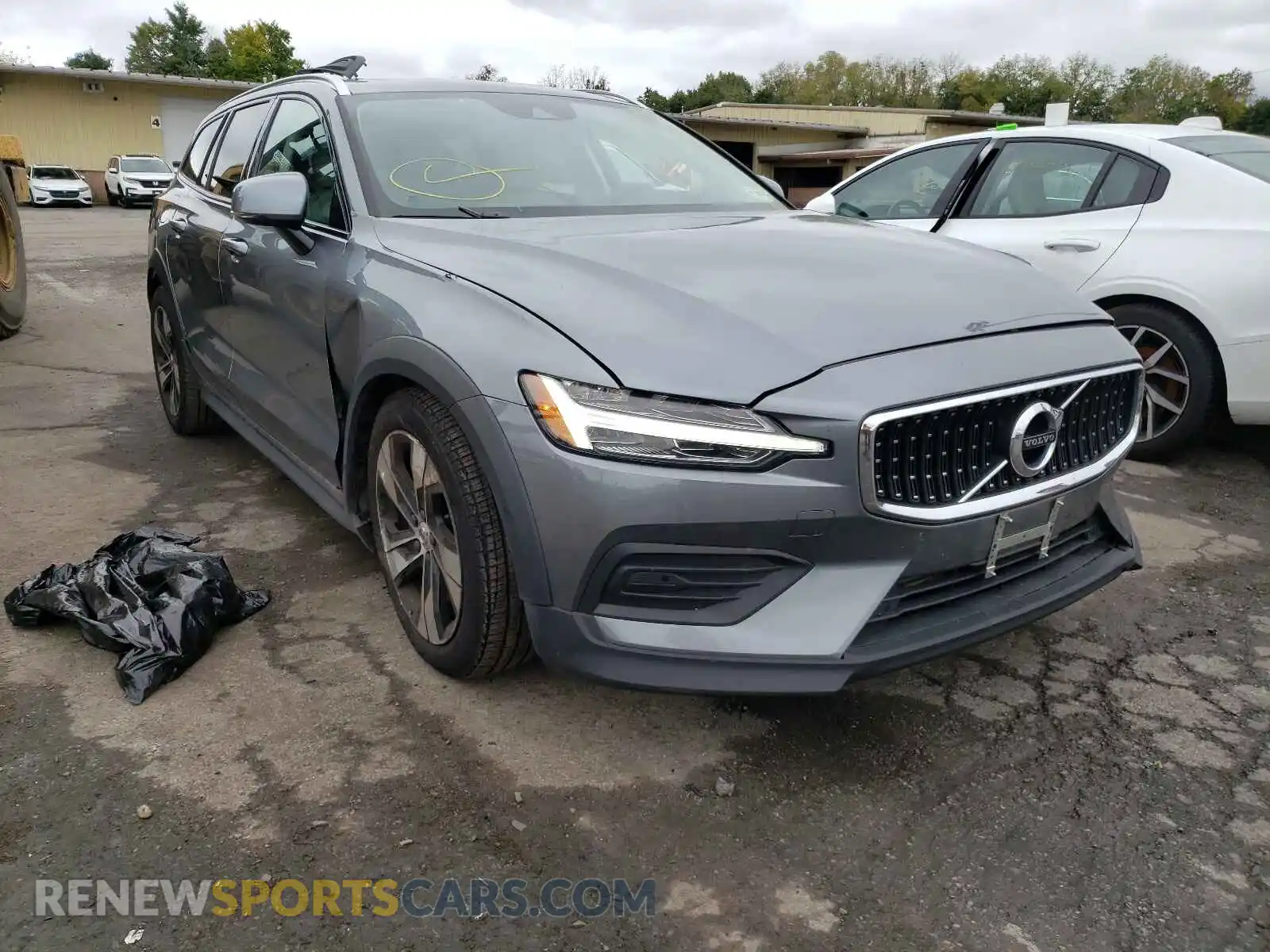 1 Photograph of a damaged car YV4102WK7L1044257 VOLVO V60 2020