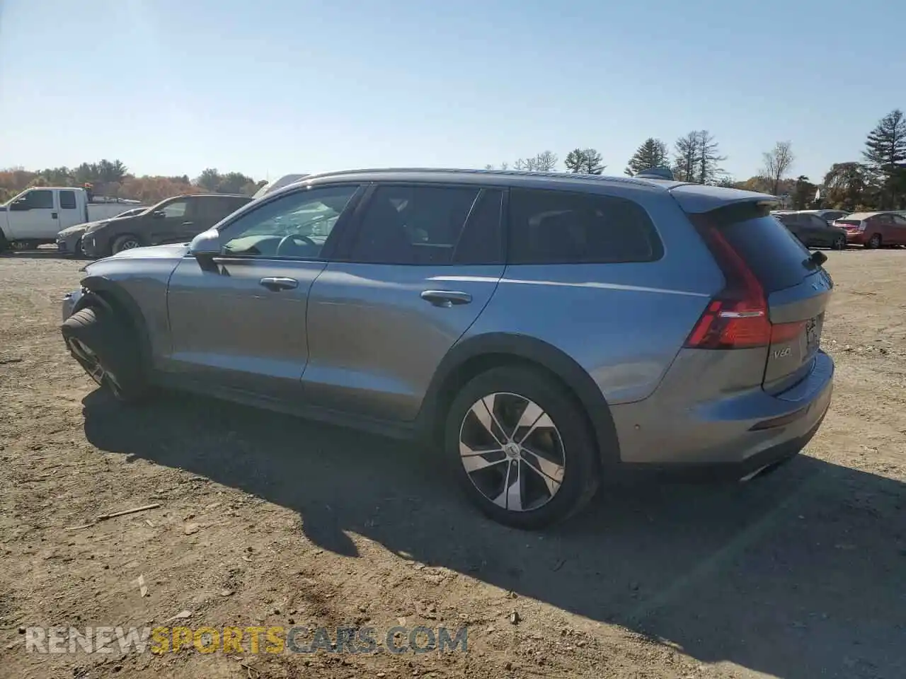 2 Photograph of a damaged car YV4102WK8L1030464 VOLVO V60 2020