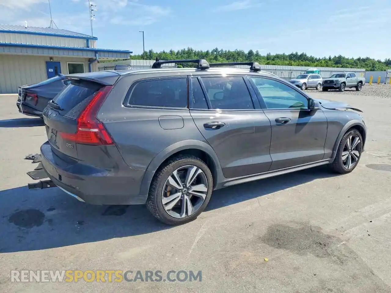 3 Photograph of a damaged car YV4L12WZ1P2106352 VOLVO V60 2023