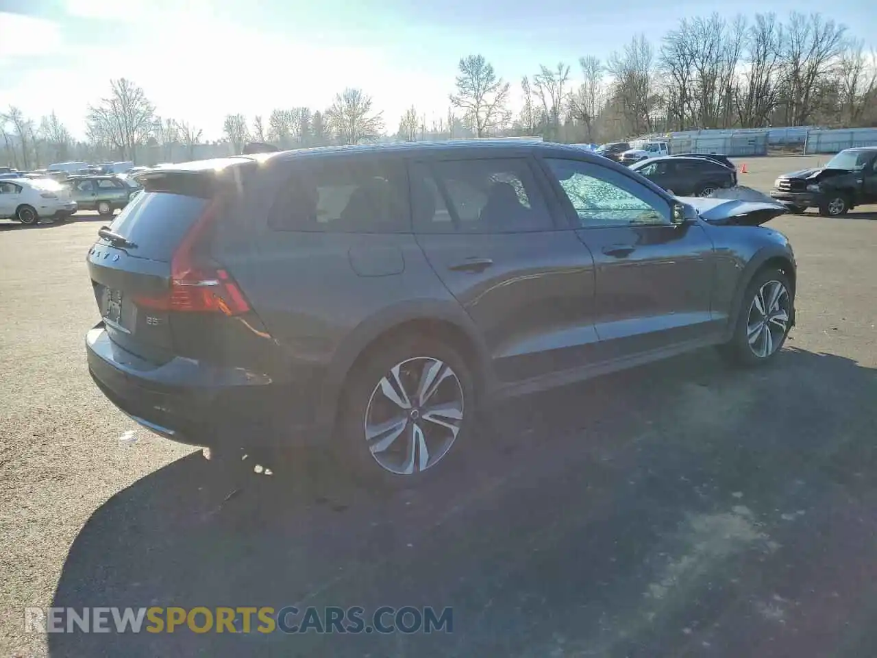 3 Photograph of a damaged car YV4L12WY5R2133774 VOLVO V60 2024