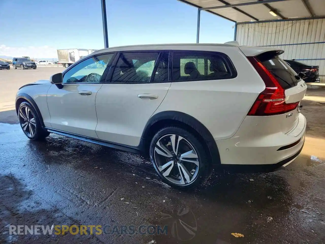 2 Photograph of a damaged car YV4L12WK1S2145731 VOLVO V60 2025