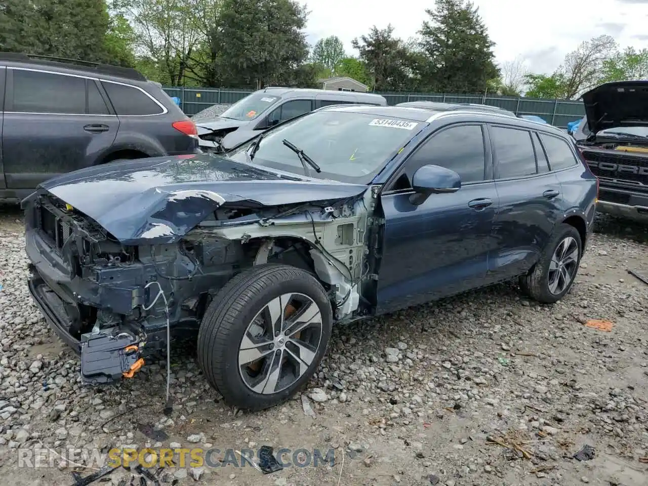 1 Фотография поврежденного автомобиля YV4L12WK7S2146849 VOLVO V60 2025