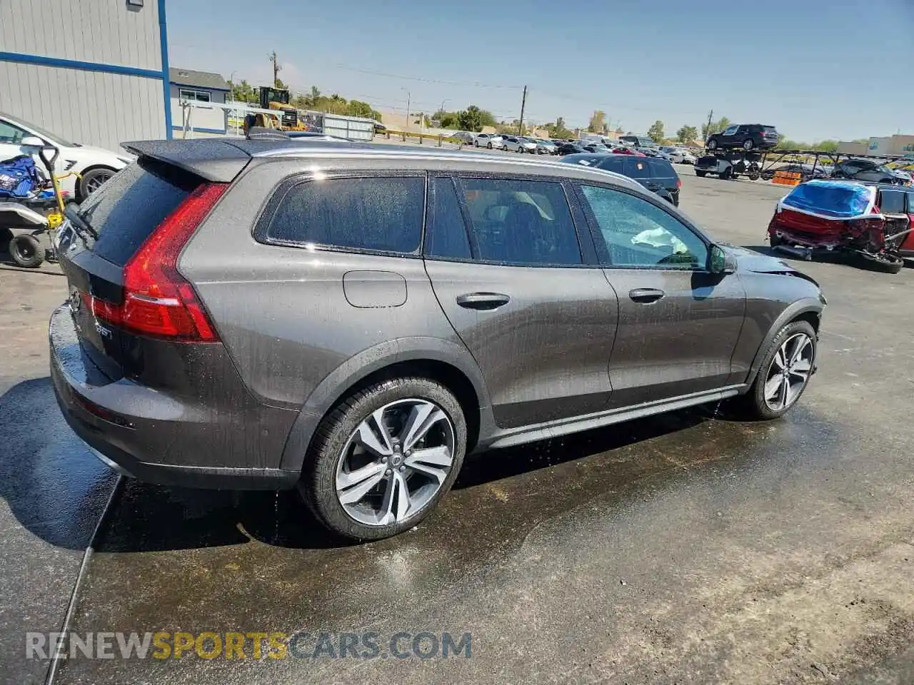 3 Photograph of a damaged car YV4L12WK7S2149170 VOLVO V60 2025