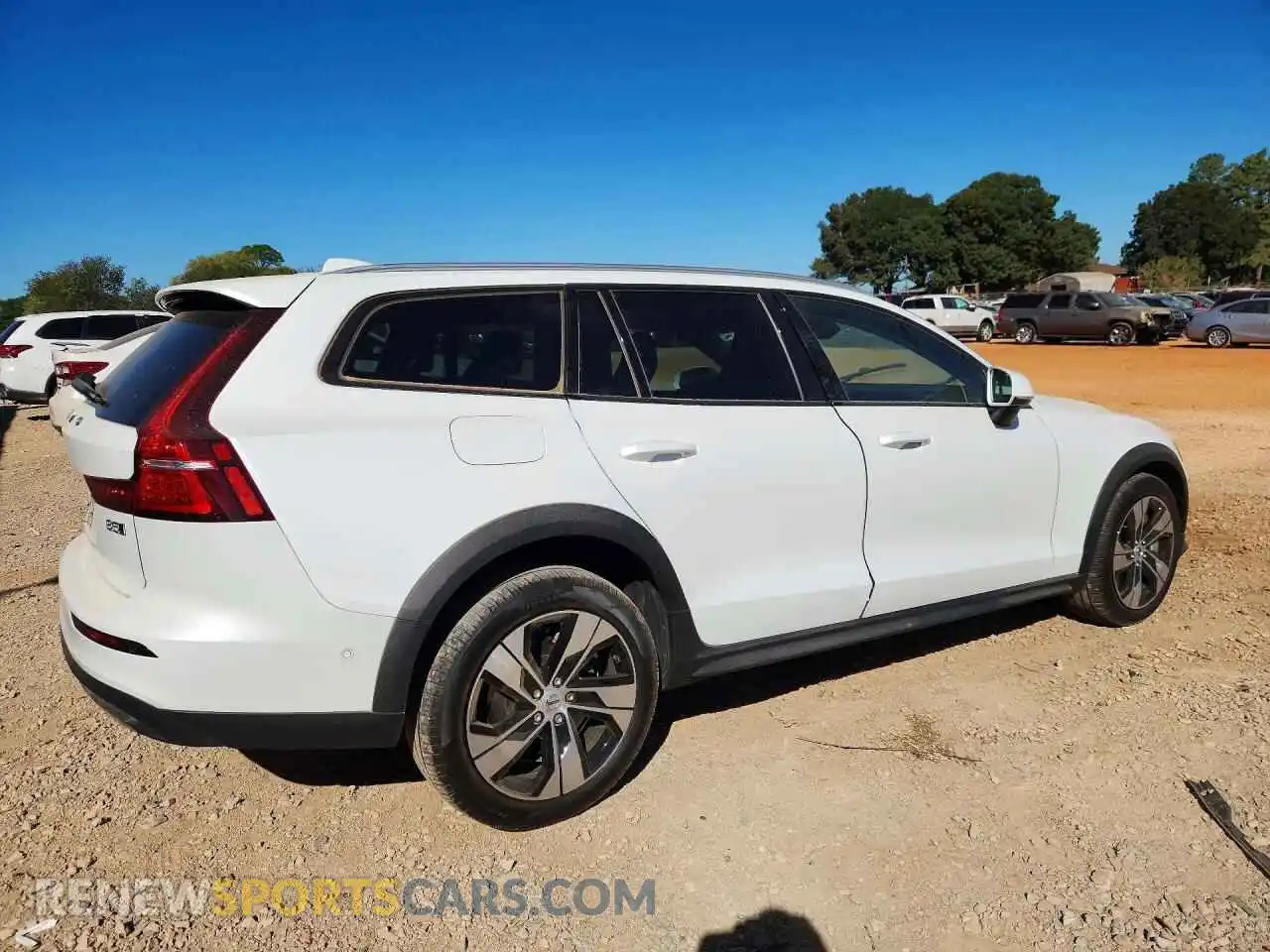 3 Photograph of a damaged car YV4L12WK8S2147489 VOLVO V60 2025