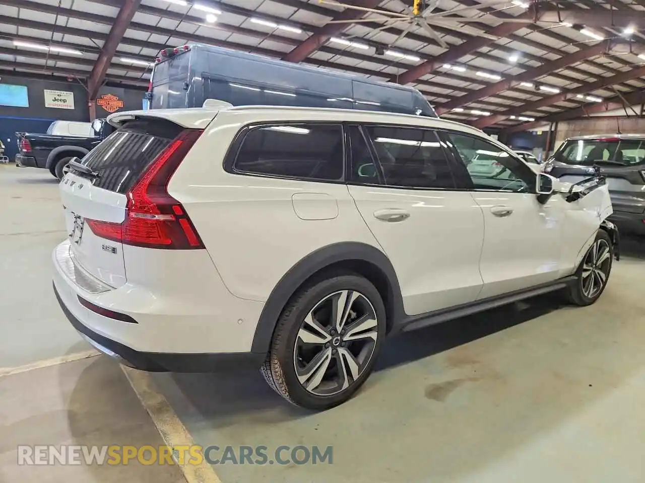 3 Photograph of a damaged car YV4L12WKXS2146229 VOLVO V60 2025