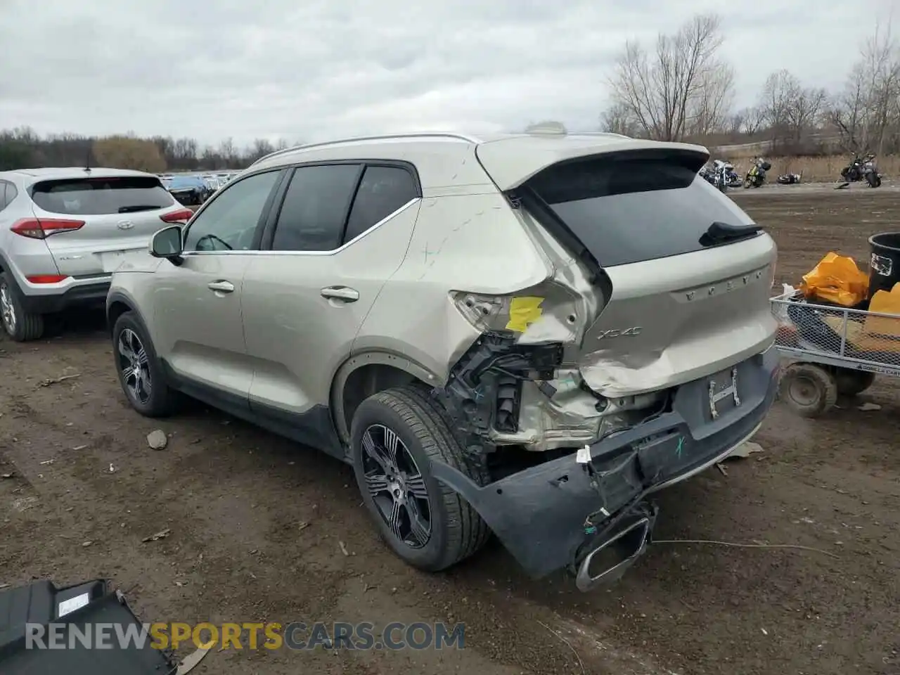 2 Photograph of a damaged car YV4162ULXK2062769 VOLVO XC40 2019