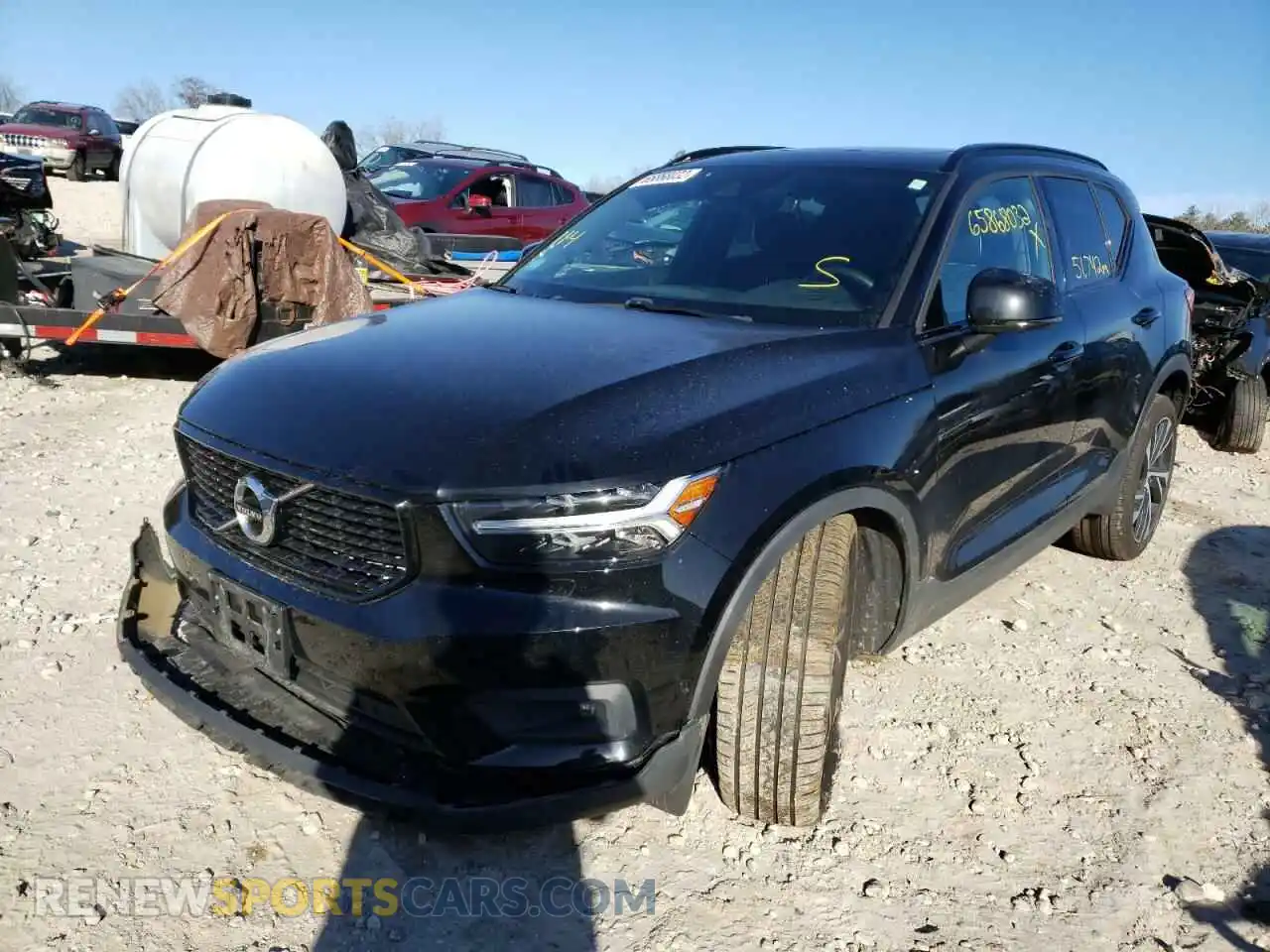 2 fotografías del automóvil dañado YV4162UM4K2141802 VOLVO XC40 2019