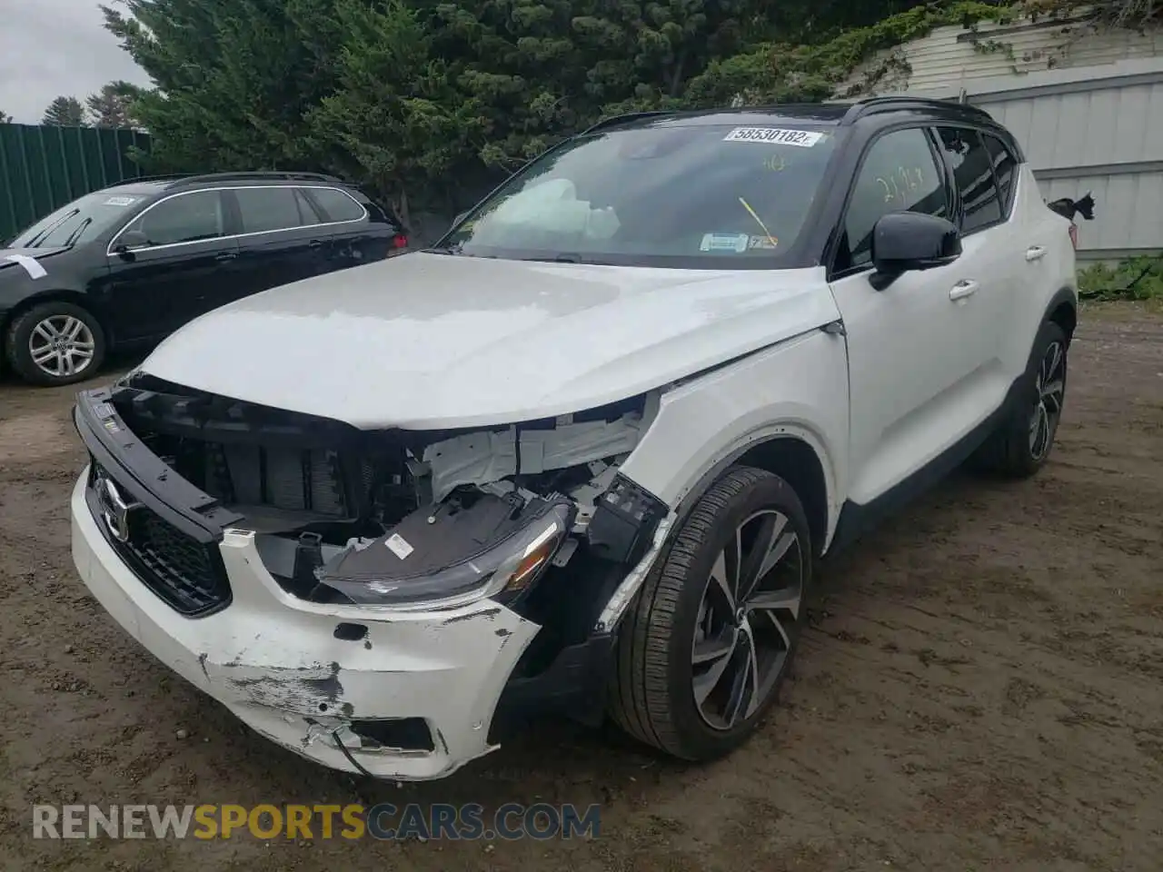 2 Photograph of a damaged car YV4162UM7K2096323 VOLVO XC40 2019