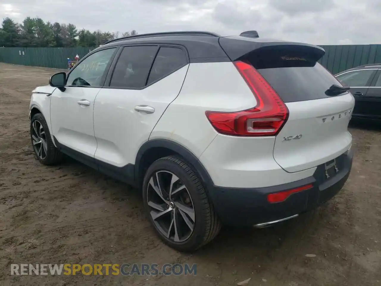 3 Photograph of a damaged car YV4162UM7K2096323 VOLVO XC40 2019