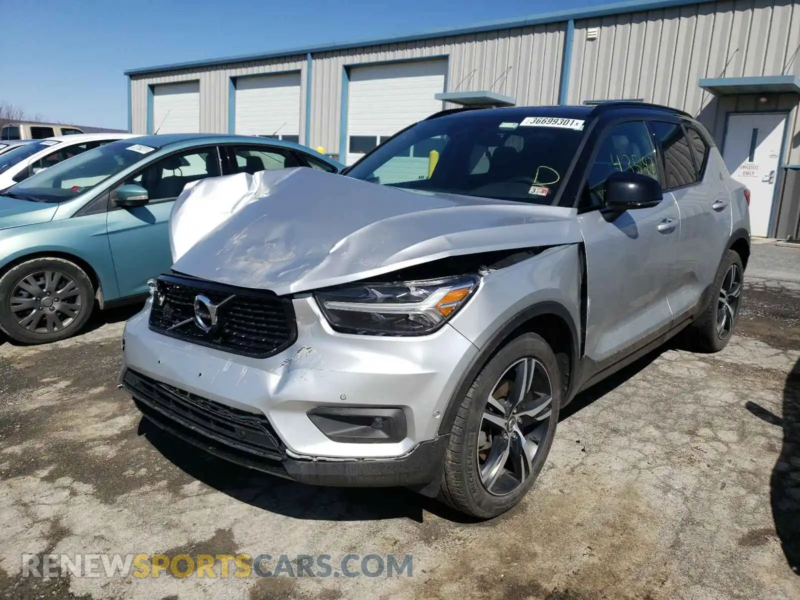 2 Photograph of a damaged car YV4162UM8K2077778 VOLVO XC40 2019