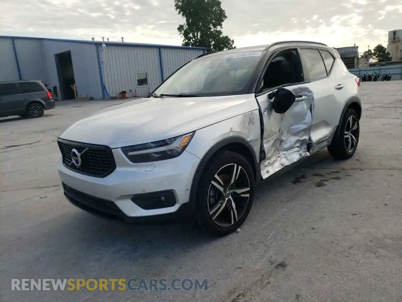 2 Фотография поврежденного автомобиля YV4162UM8K2118295 VOLVO XC40 2019