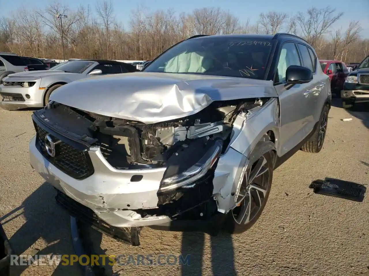 2 Photograph of a damaged car YV4162XZ3K2008343 VOLVO XC40 2019