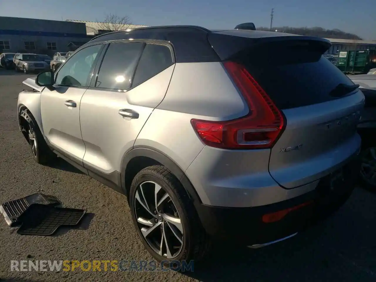 3 Photograph of a damaged car YV4162XZ3K2008343 VOLVO XC40 2019