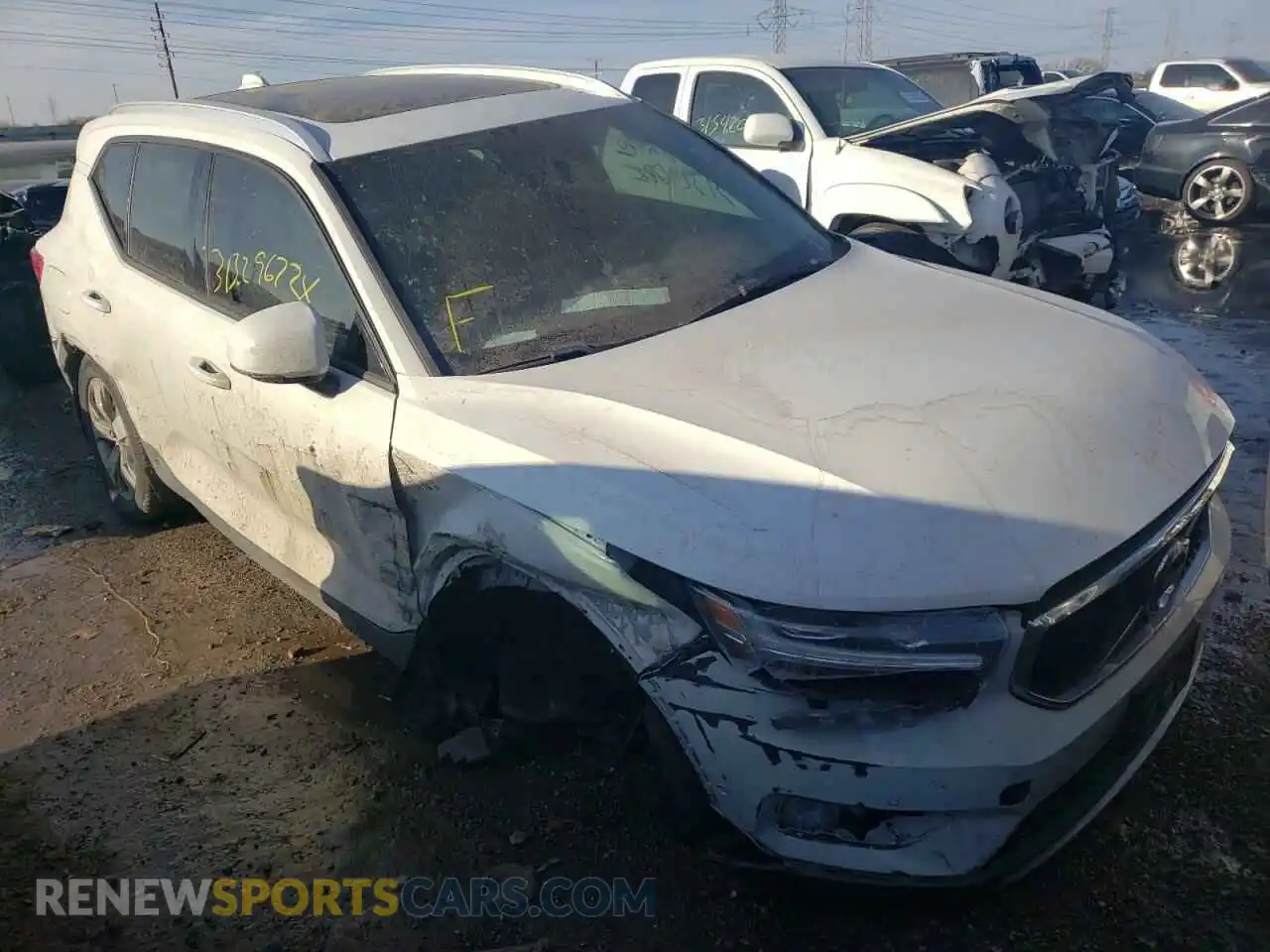 1 Photograph of a damaged car YV4162XZXK2006220 VOLVO XC40 2019