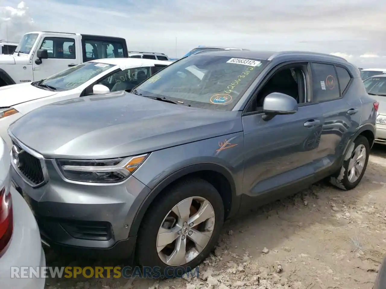 2 Photograph of a damaged car YV4162XZXK2014396 VOLVO XC40 2019