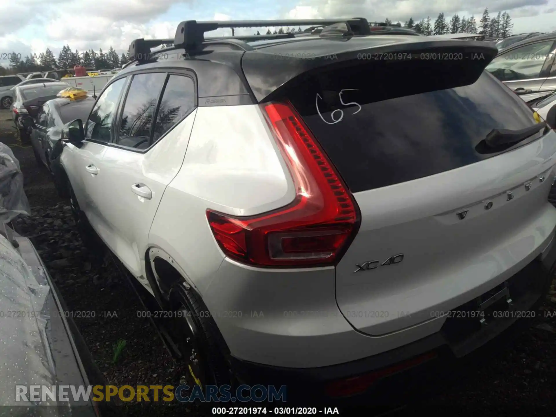 3 Photograph of a damaged car YV4AC2HM0K2123963 VOLVO XC40 2019