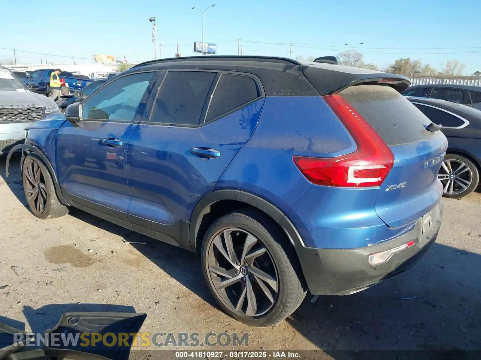 3 Photograph of a damaged car YV4AC2HM1K2105875 VOLVO XC40 2019