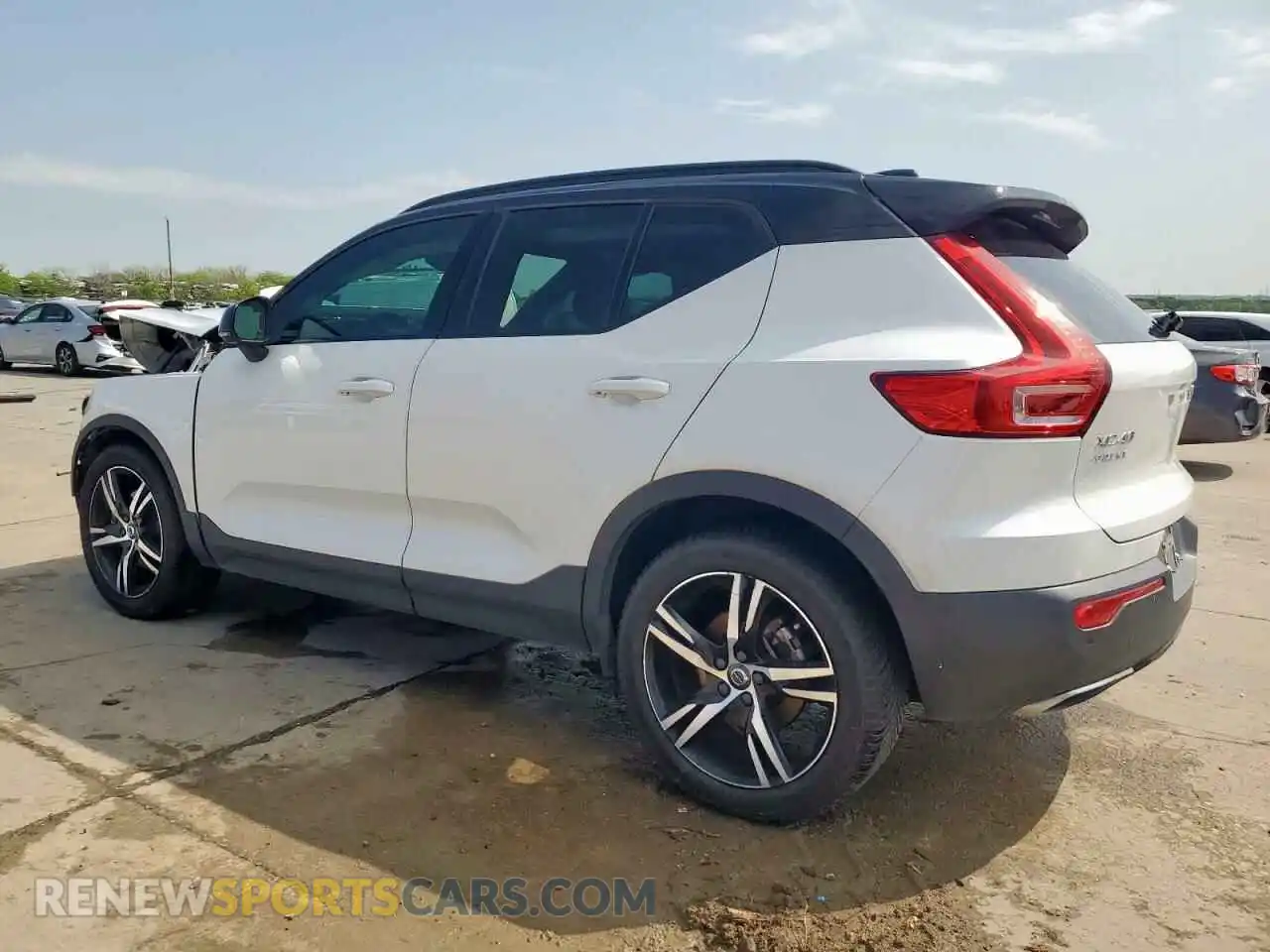 2 Photograph of a damaged car YV4AC2HM2K2108414 VOLVO XC40 2019