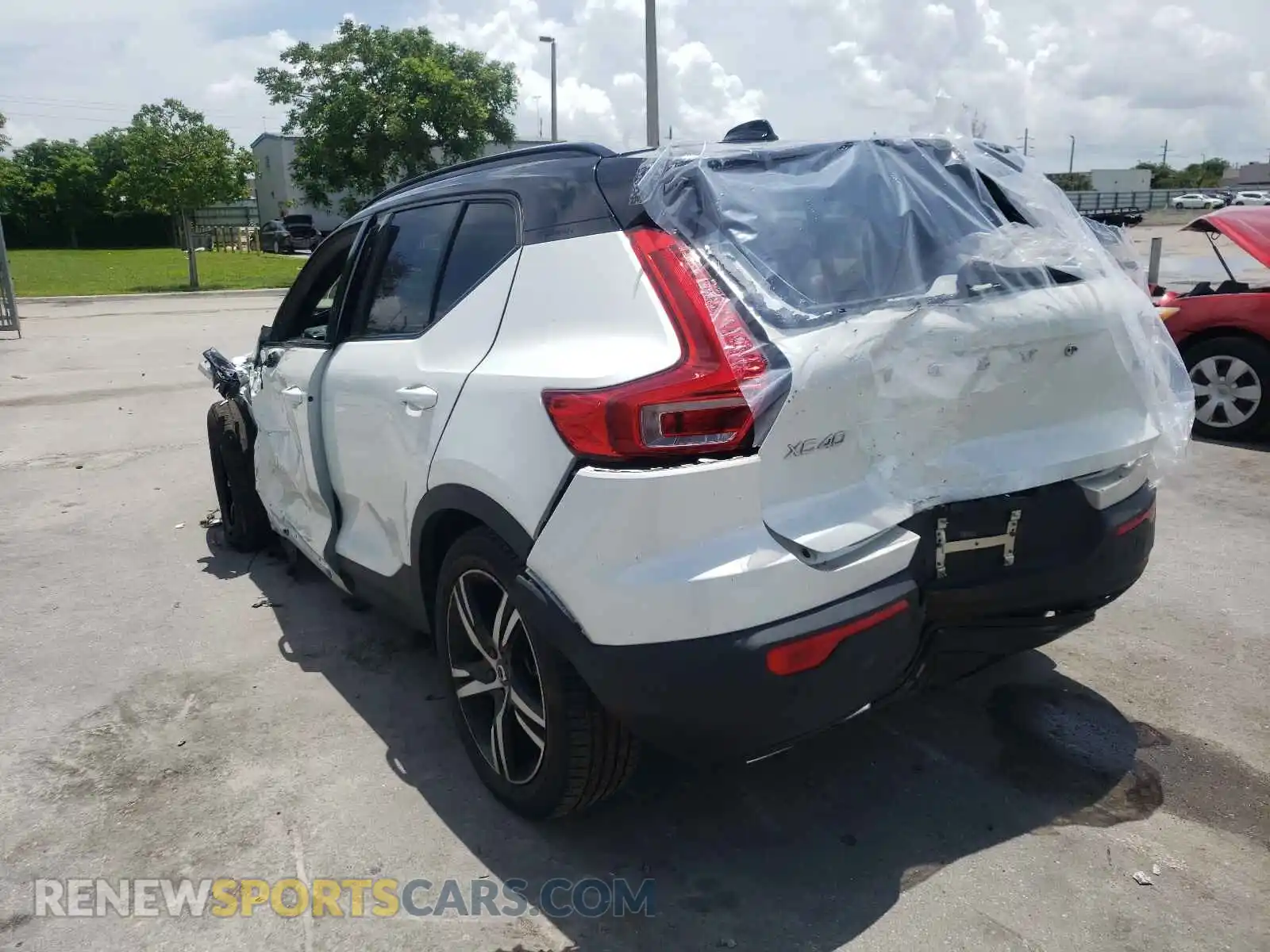3 Photograph of a damaged car YV4AC2HM7K2107890 VOLVO XC40 2019