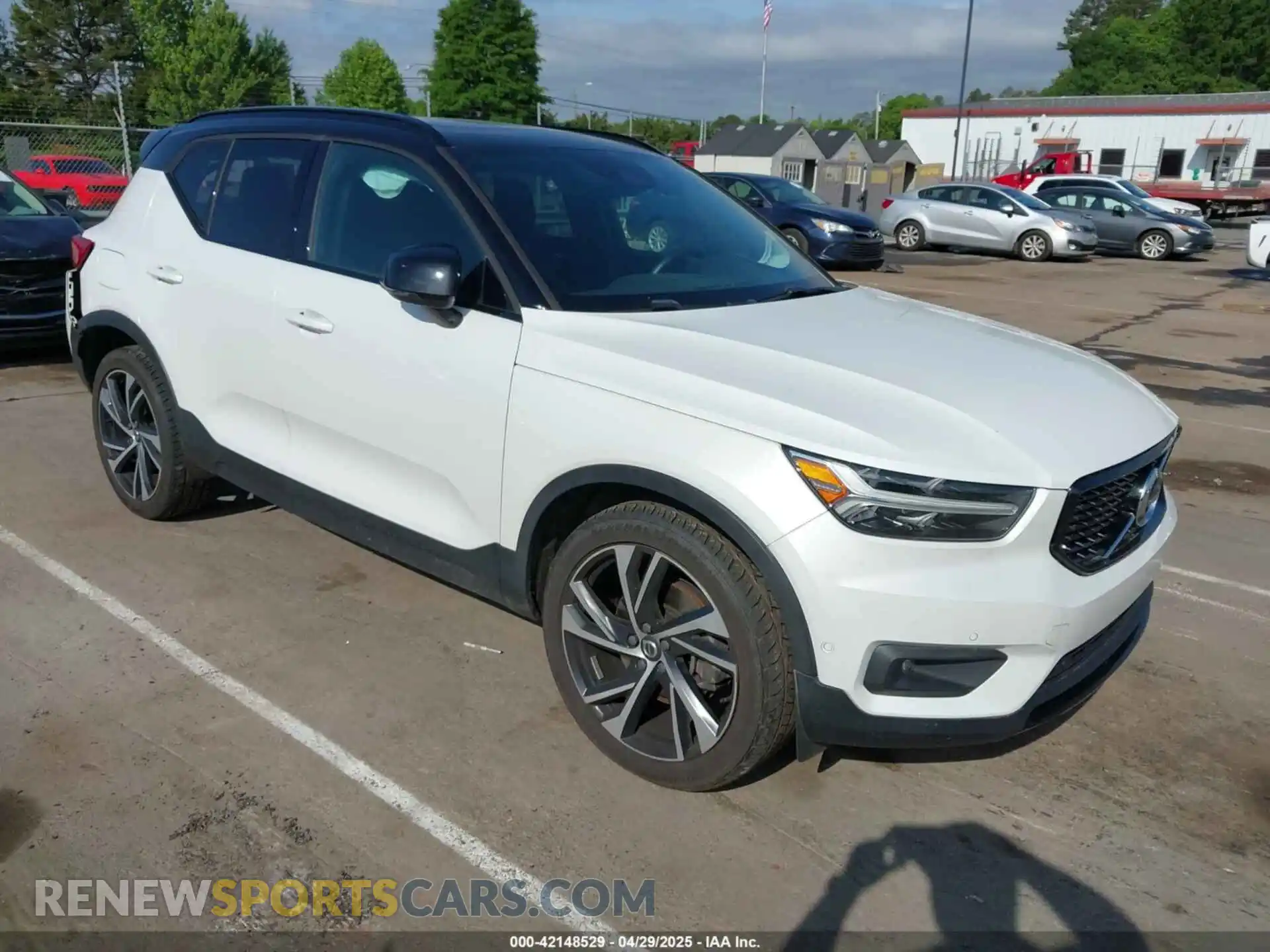 1 Photograph of a damaged car YV4AC2HM8K2084040 VOLVO XC40 2019