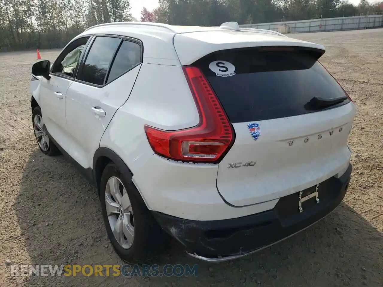 3 Photograph of a damaged car YV4AC2HK1L2199059 VOLVO XC40 2020