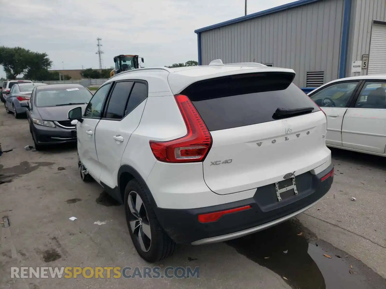 3 Photograph of a damaged car YV4AC2HK1L2199384 VOLVO XC40 2020