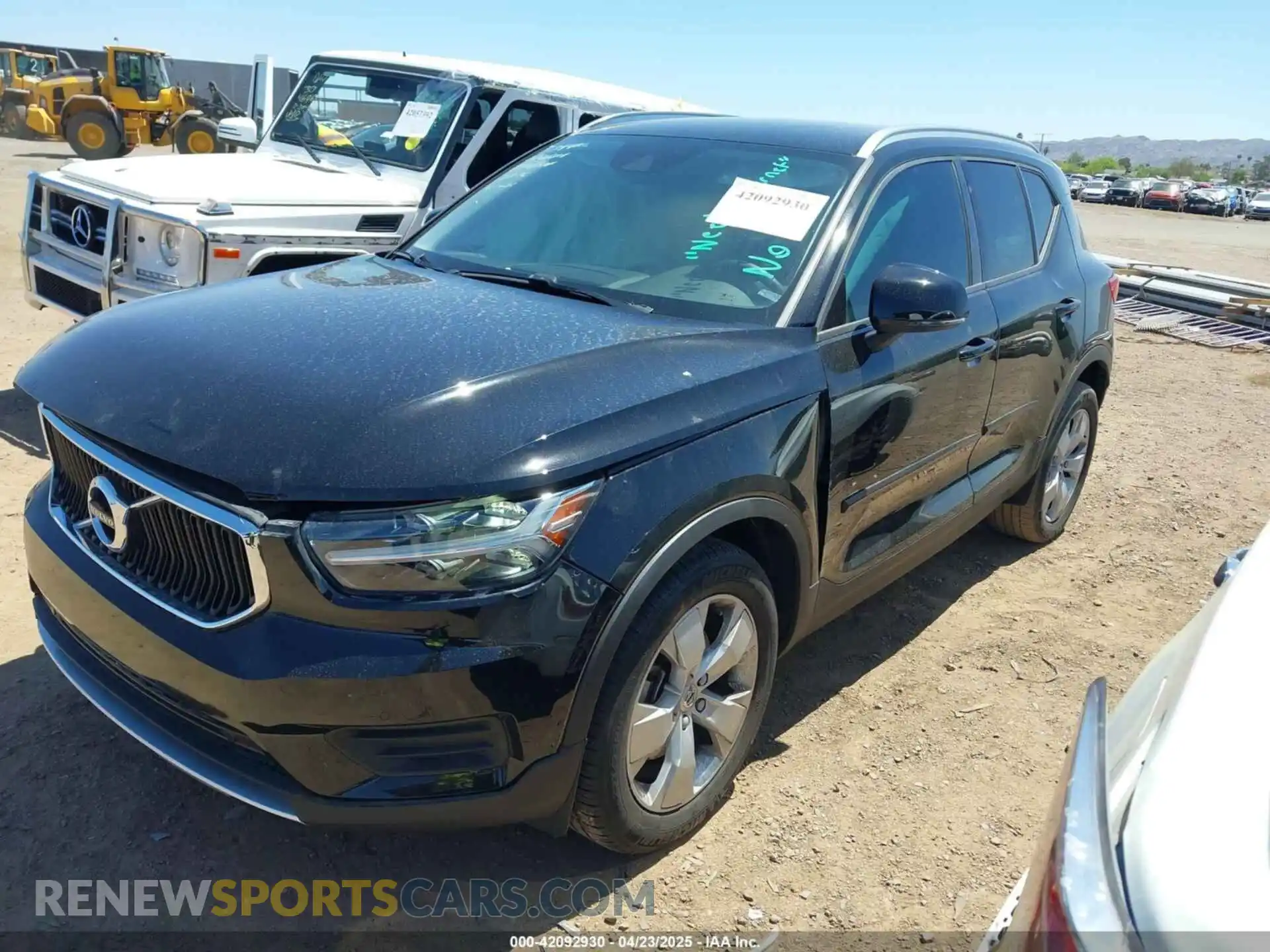 2 Photograph of a damaged car YV4AC2HK4L2226318 VOLVO XC40 2020