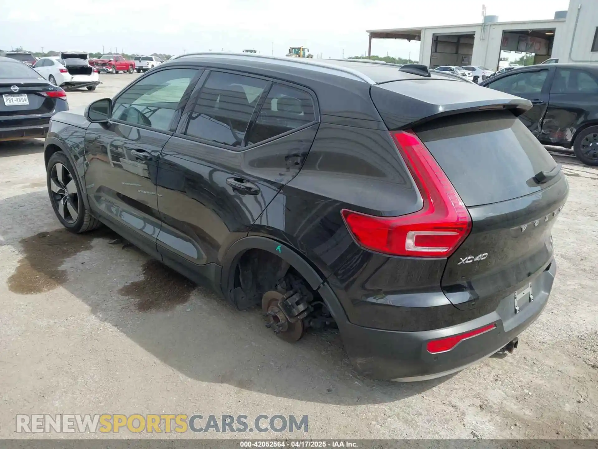 3 Photograph of a damaged car YV4AC2HK5L2202352 VOLVO XC40 2020