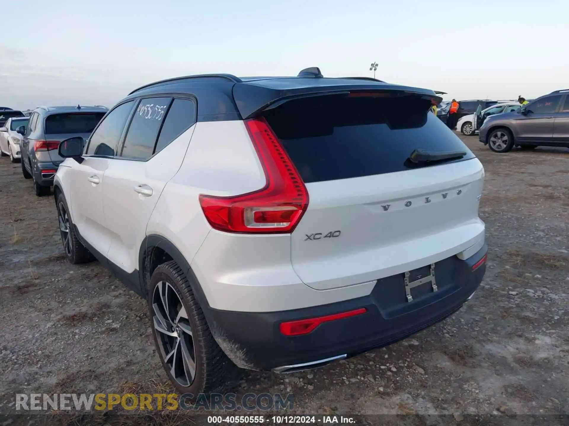 3 Фотография поврежденного автомобиля YV4AC2HM7L2345658 VOLVO XC40 2020