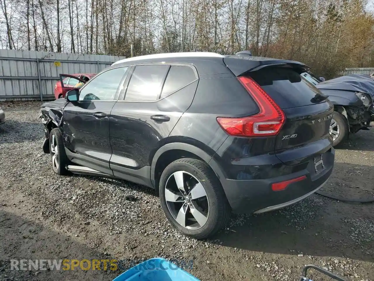 2 Photograph of a damaged car YV4162UK2M2420277 VOLVO XC40 2021