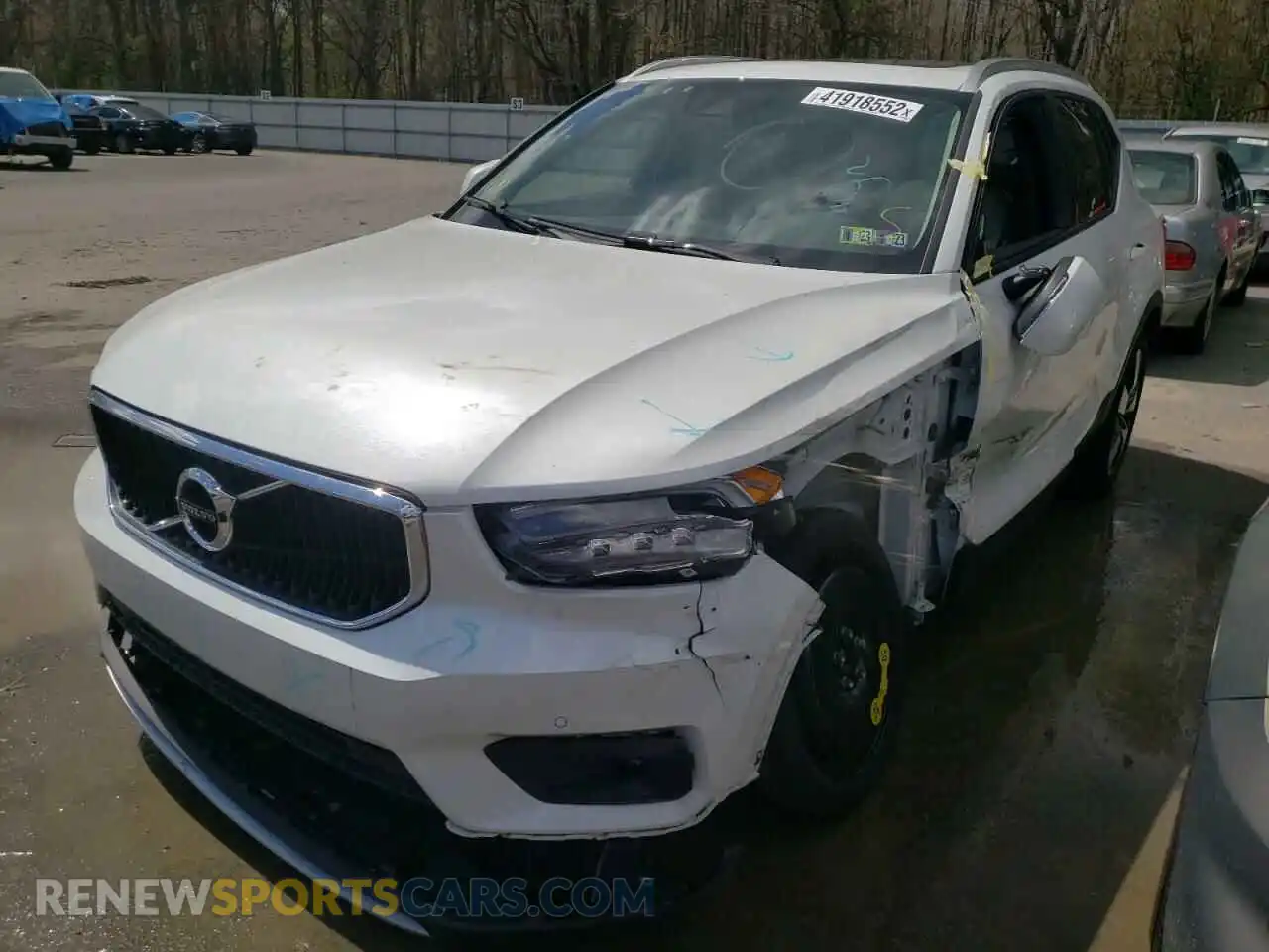 2 Photograph of a damaged car YV4162UK3M2482531 VOLVO XC40 2021