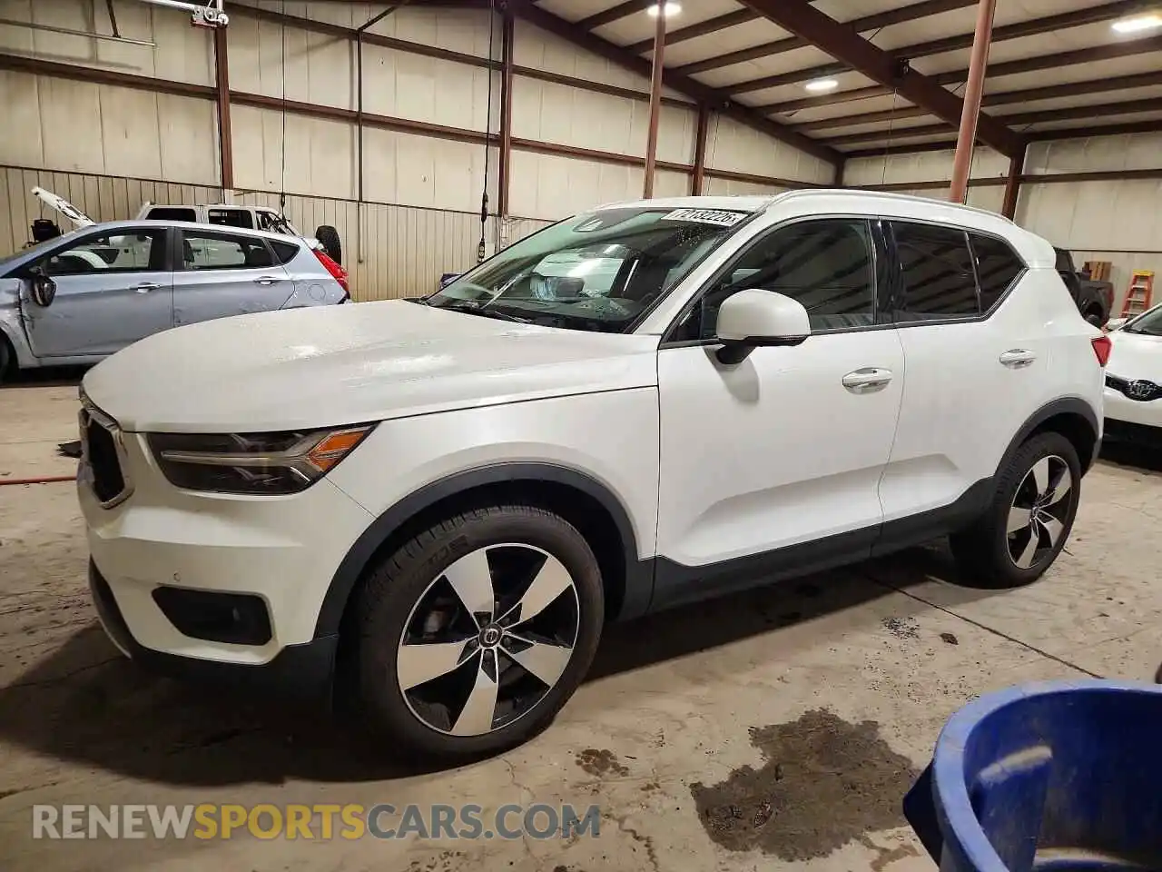 1 fotografías del automóvil dañado YV4162UK4M2399142 VOLVO XC40 2021