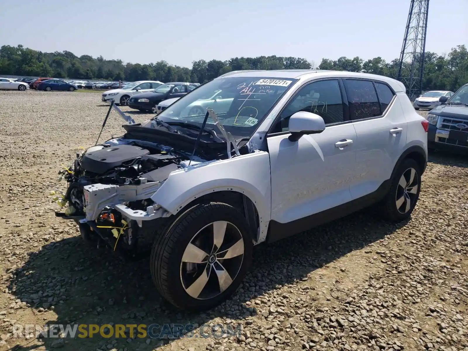 2 Photograph of a damaged car YV4162UK4M2479721 VOLVO XC40 2021