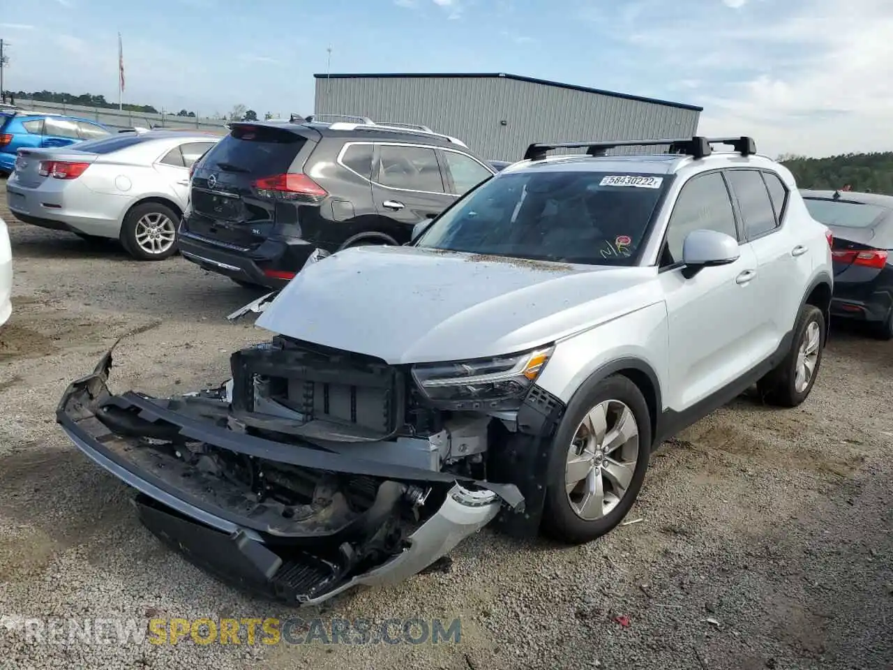 2 Photograph of a damaged car YV4162UK6M2472771 VOLVO XC40 2021