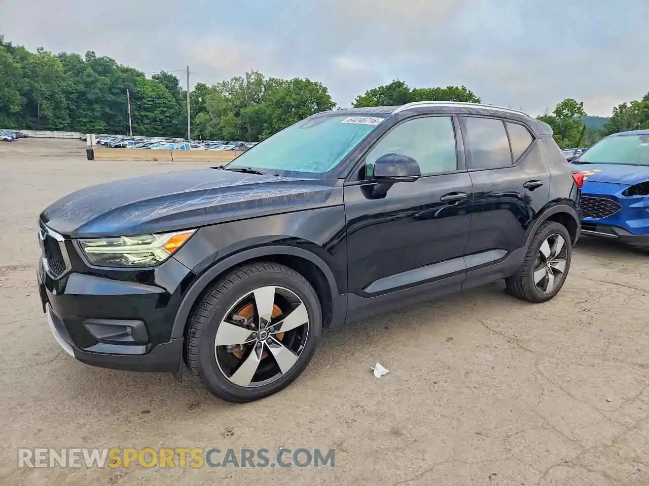 1 Photograph of a damaged car YV4162UK7M2409002 VOLVO XC40 2021