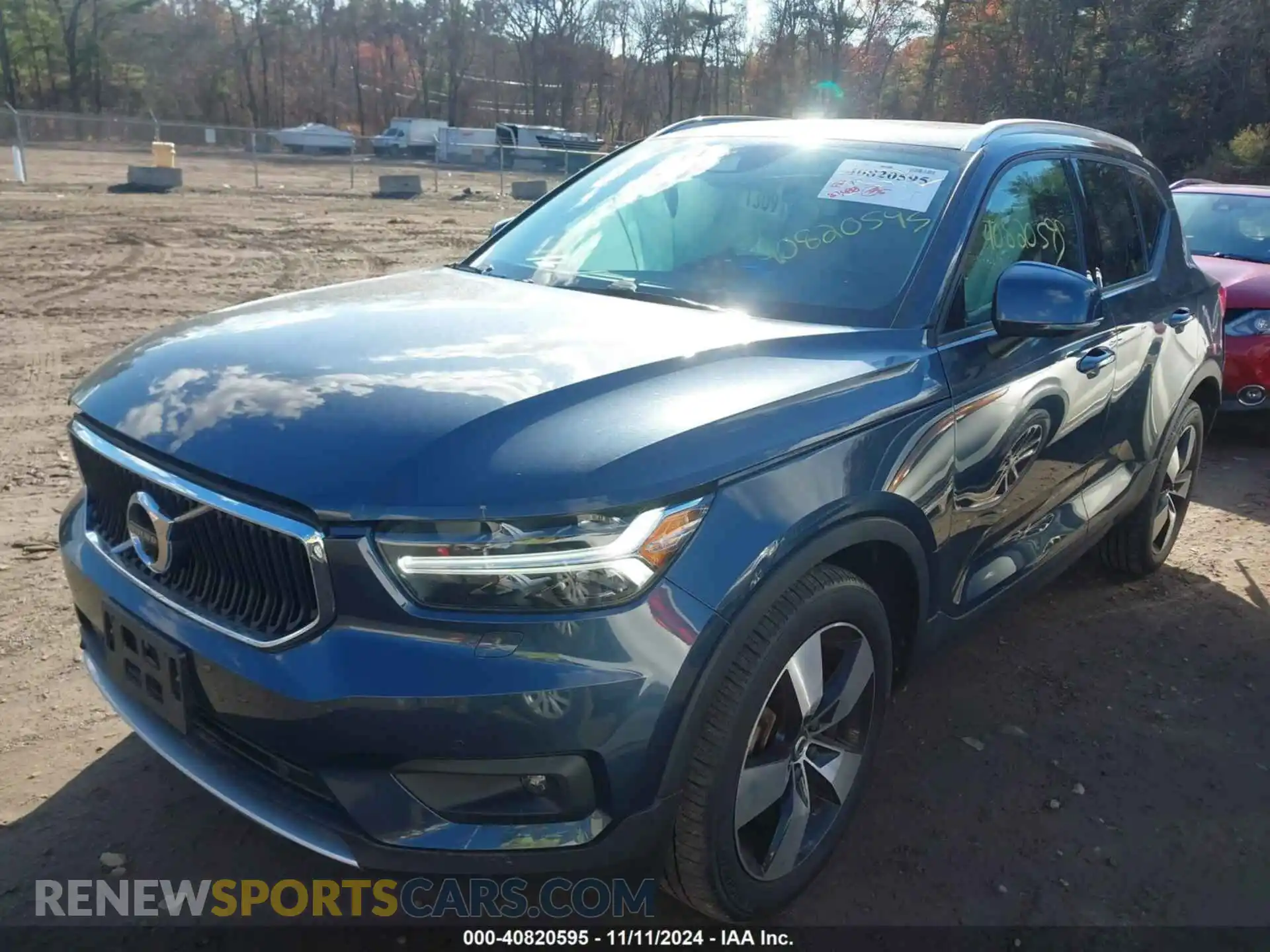 2 Photograph of a damaged car YV4162UK9M2575165 VOLVO XC40 2021