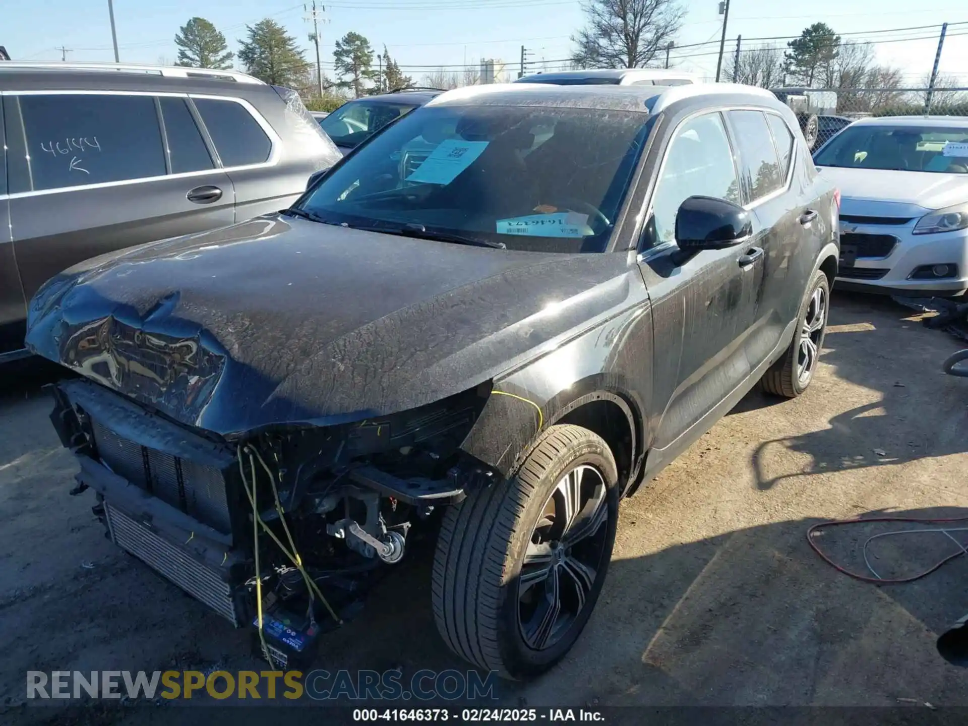 2 Photograph of a damaged car YV4162UL6M2510721 VOLVO XC40 2021